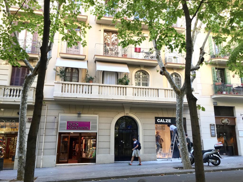 バルセロナGaudi Sdbアパートメント エクステリア 写真